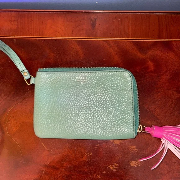Fossil wristlet wallet green leather pink tassel - Picture 1 of 4